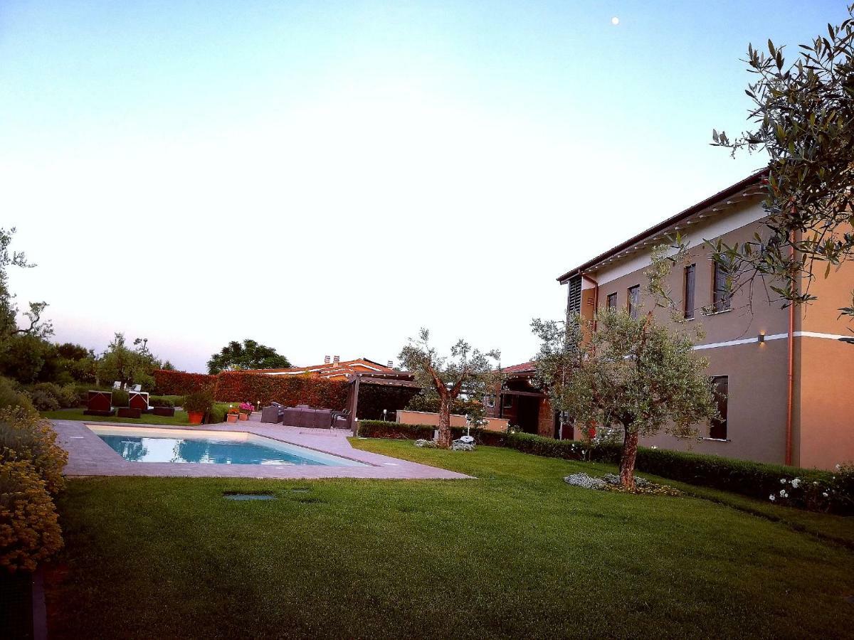 Il Casale Degli Ulivi - Agriturismo - Tenimenti Leone Lanuvio Exteriör bild